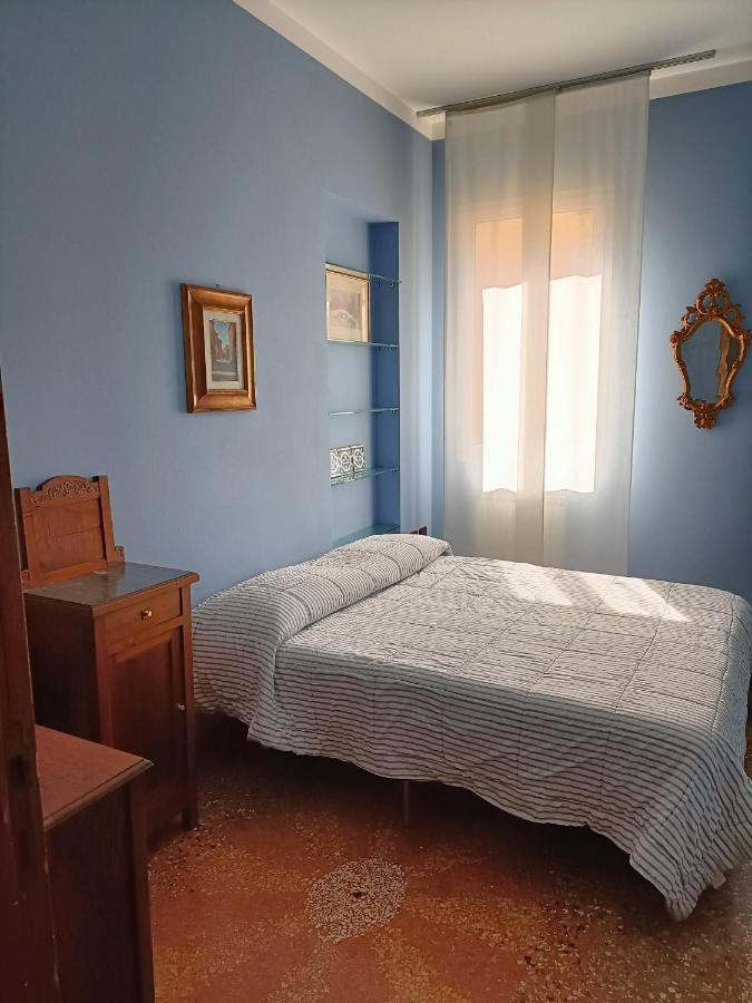 Apartament Sun Studio Bolonia Zewnętrze zdjęcie